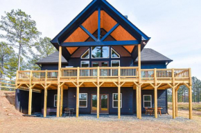 Mountain Peak Lodge: Where Games and Views Meet